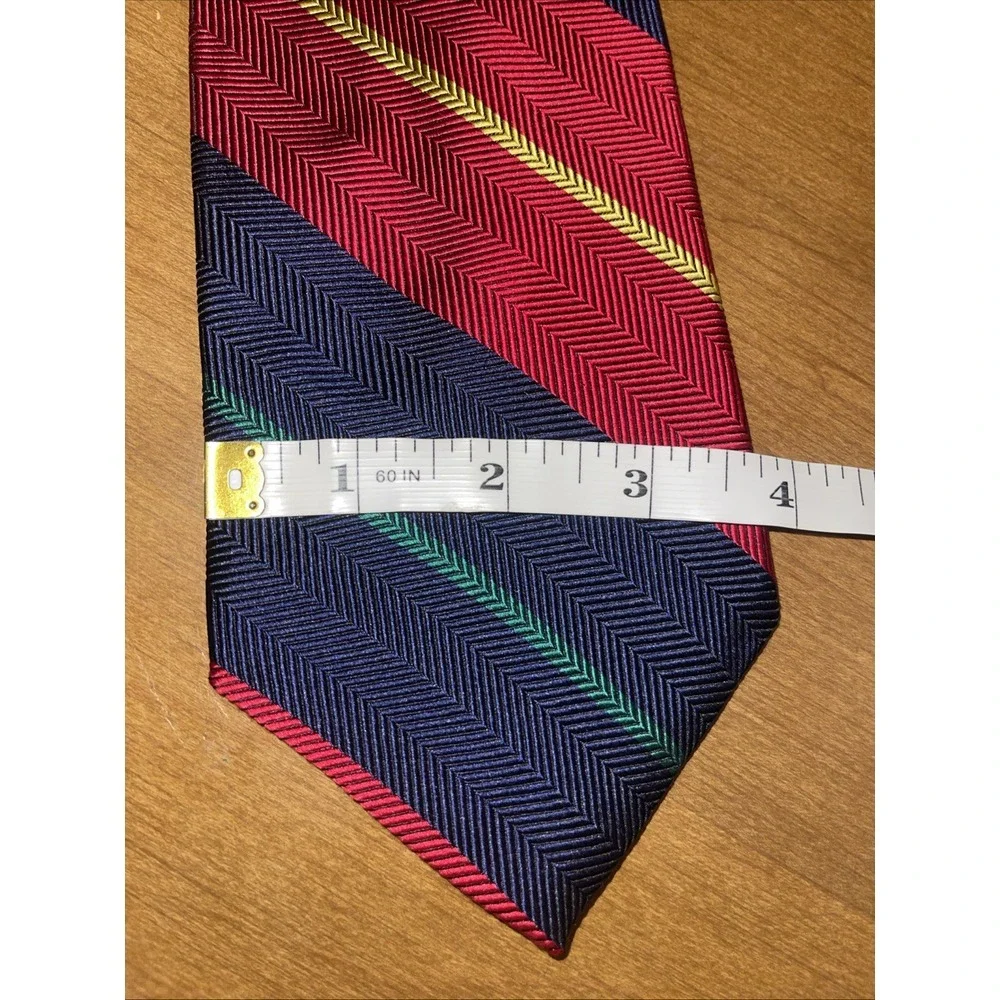 Nautica this tie